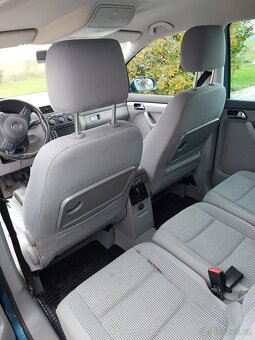 Touran Sedmimístný +Tažné zařízení - 8