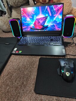 Lenovo IdeaPad Gaming - 8
