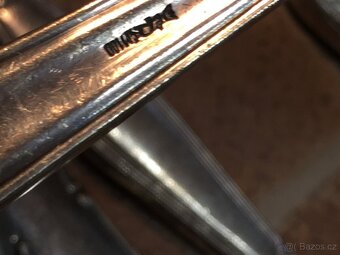 Příbory vidličky a nože postříbřené... puncované 12 x 12 - 8