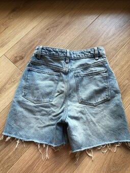 Kraťasy, velikost 152 - 8