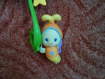 Playskool Kolotoč nad postýlku broučci, hraje a svítí - 8
