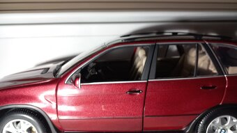 1:18 bmw X5 - 8