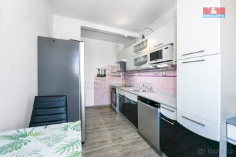 Prodej bytu 3+1, 65 m², Plzeň, ul. Břeclavská - 8