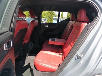Volvo XC40 2.0 D4 AWDA/TKŮŽEBLIS - 8