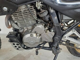 Honda NX 650 Dominátor - 8