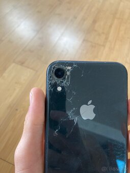 Apple iPhone XR 128gb-baterie 73%-foto neostří-prasklý - 8
