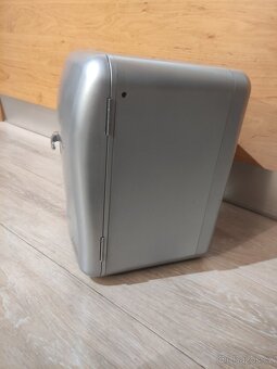 Mini lednička přenosná - 8