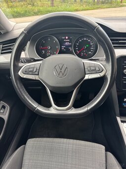 VW Passat Variant 2.0TDI 110kw DSG rok 2021 - 8