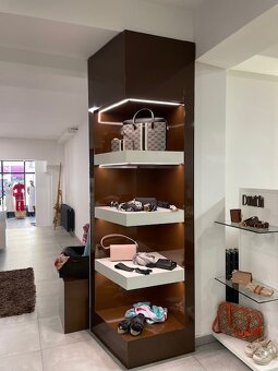 Prodám vybavení butiku - 8