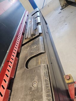 Hydraulické tabulové nůžky BAYKAL HGL 3100/8 - 8