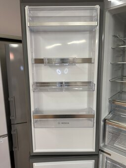 Lednice s mrazákem Bosch (212) - 8