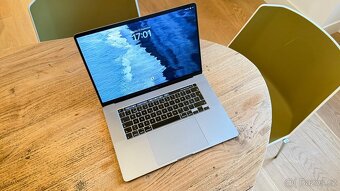 MacBook Pro 16” (2019) - 8
