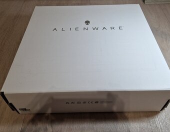 Herní notebook Alienware M15 R3 - 8