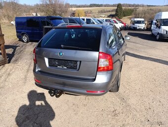 Škoda Octavia 2.0TDi Elegance combi - 8