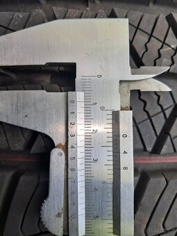 Prodám zimní pneumatiky Barum Polaris 5 - 215/60/16 - 8