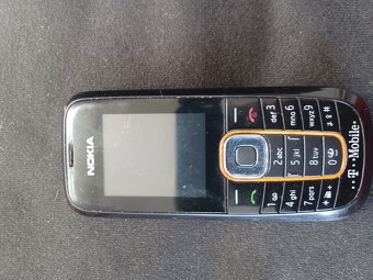 Mobilní telefony - 8