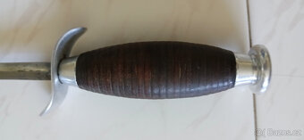 Stará čtyřhraná dýka - 8