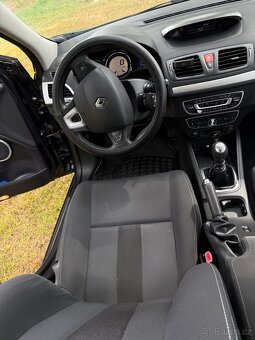 Renault Mégane III 1.5 DCI - 8