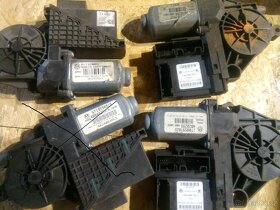 Jednotka motoru, dveří, komfortu - 8