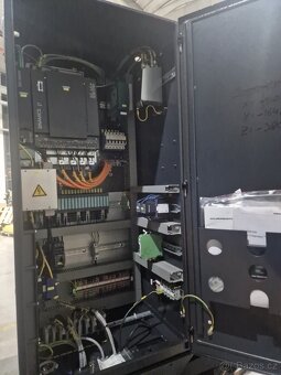 DMG MORI Milltap 700 (2012) – 3osé CNC obráběcí centrum – Si - 8