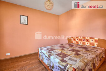 Prodej domu s restaurací nedaleko Ostrova u Karlových Varů - 8