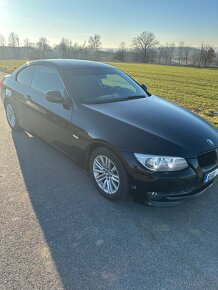 BMW E92 320 D manuál - 8
