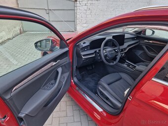 Škoda Superb Combi 2.0TDi 4x4 142KW L&k DSG 2025 - 8