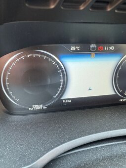 VOLVO XC90 173kW 4X4 2017 R-DESIGN ČR DPH - 8