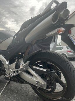 Suzuki GSR 600 (2006) – bouraná, motor OK, na díly - 8