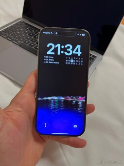 iPhone 16 Pro 256GB - 8