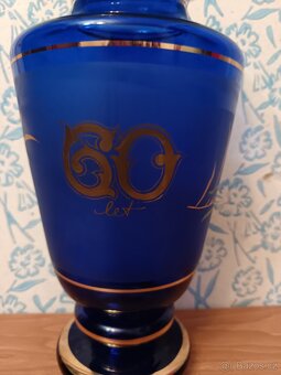 Modrá skleněná váza květinová - 8