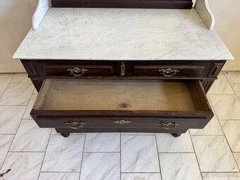 Starožitná toaletní komoda - 8