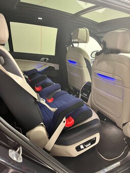Prodám BMW x7 M50D - 8