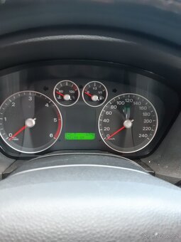 Ford Focus - 8