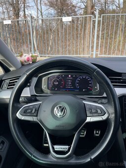 Volkswagen Passat B8 - 8