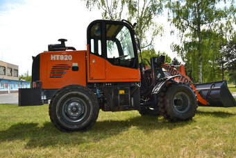 Kloubovy nakladač HT920 4x4 - 8