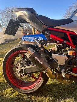 Kawasaki Z900 - 8