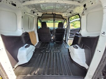Ford Transit Courier - 8
