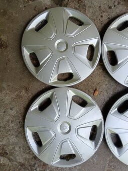 Originál poklice Ford r16 - 8