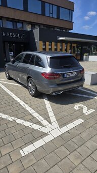 Mercedes-Benz C - 8