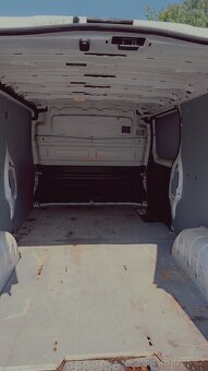RENAULT TRAFIC 2.0 hdi málo km 2020 - 8