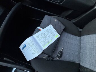 Kia Ceed 1,6i 92kw mod 2012 naj 114t - 8