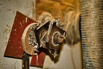 Vybavení dílny - 8