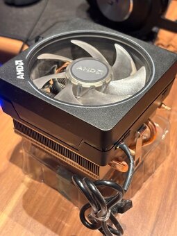 AMD Ryzen 7 3800X - 8