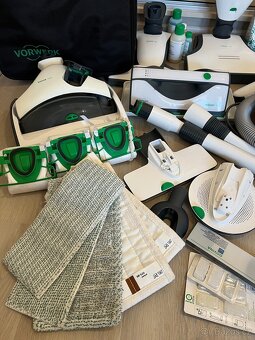 Vorwerk VK200 s bohatým příslušenstvím - 8