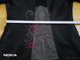 Dámské šaty černé aplikace kytky - 8