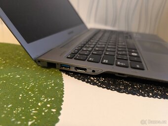 Samsung 530U - 8