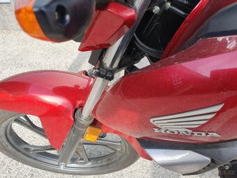 Honda CB 125F - 8