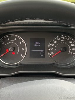 Dacia Duster 1.3 TCe 96kW Prestige - 8