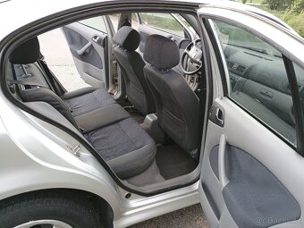 Škoda Octavia 1,6i,74kw,114000km - 8